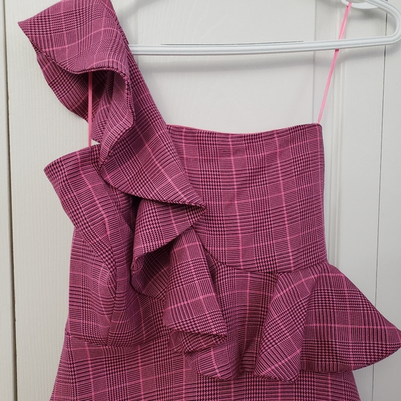 Pink dress - Picture 2 of 5